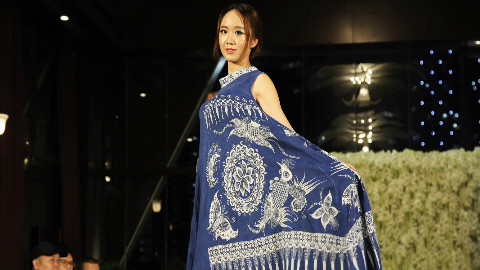 广西新丝路大赛:模特很漂亮,衣服有看点。